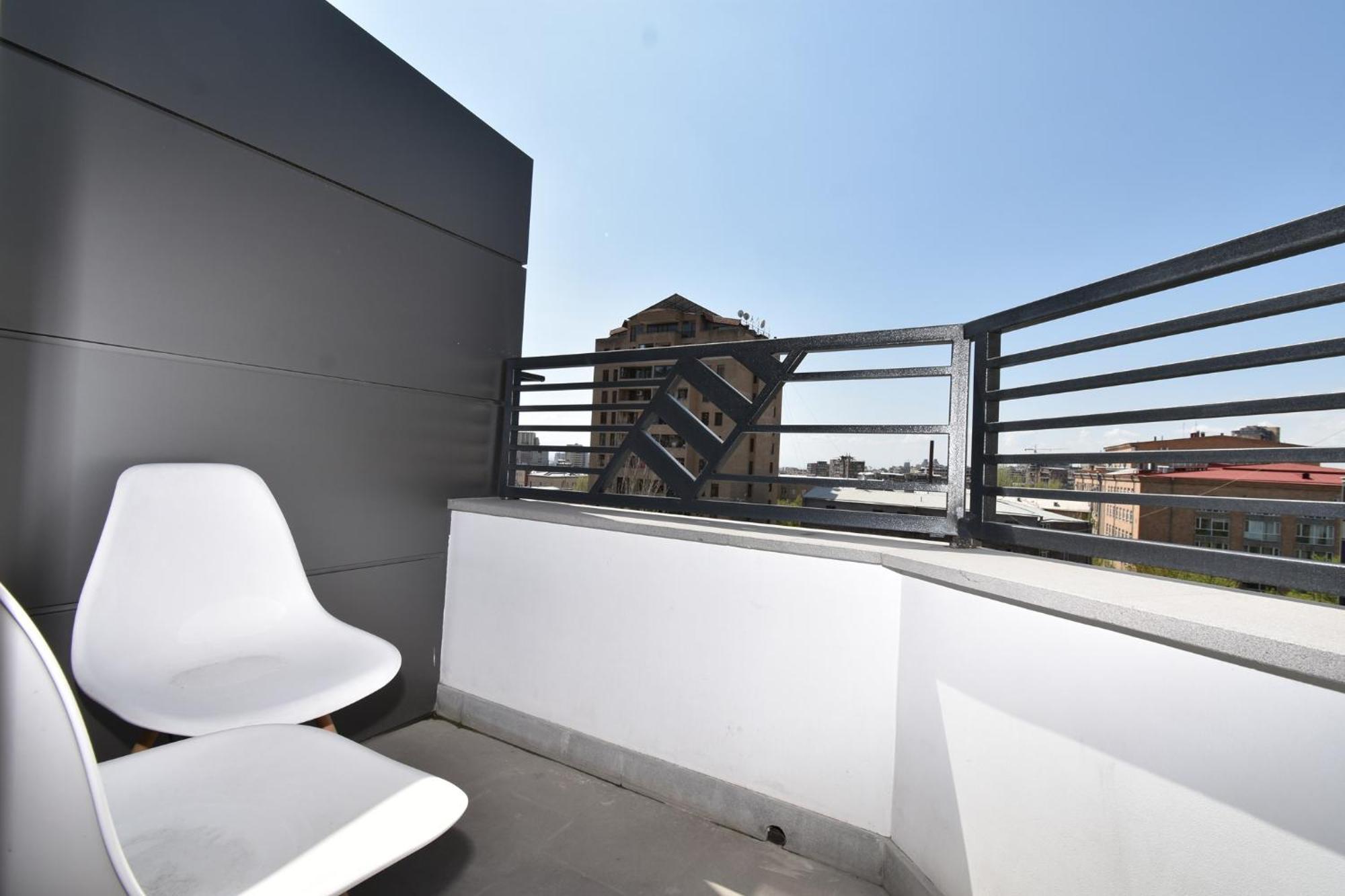 Aparthotel Aygestan Plaza à Erévan Extérieur photo