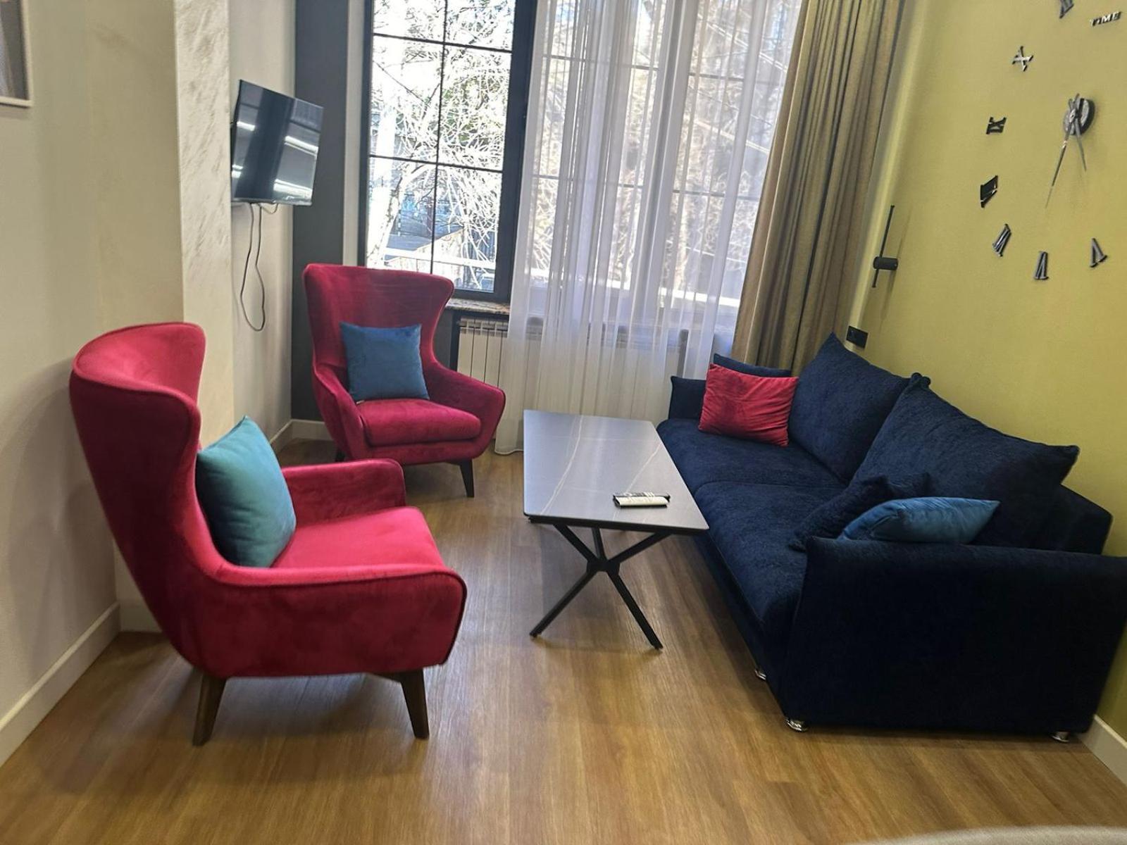 Aparthotel Aygestan Plaza à Erévan Extérieur photo