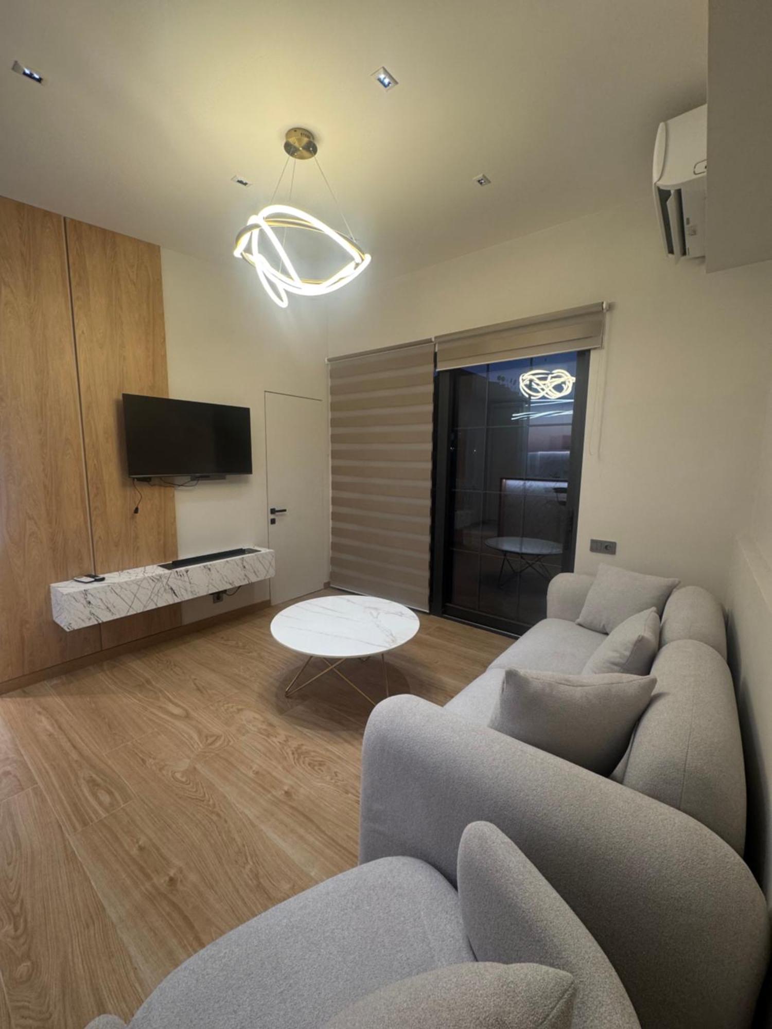 Aparthotel Aygestan Plaza à Erévan Extérieur photo